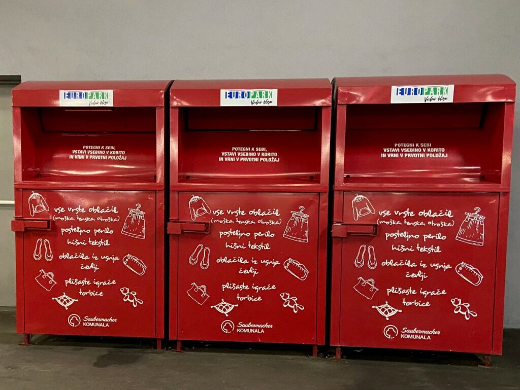 Foto_zabojniki_zbiranje oblačil_Saubermacher_