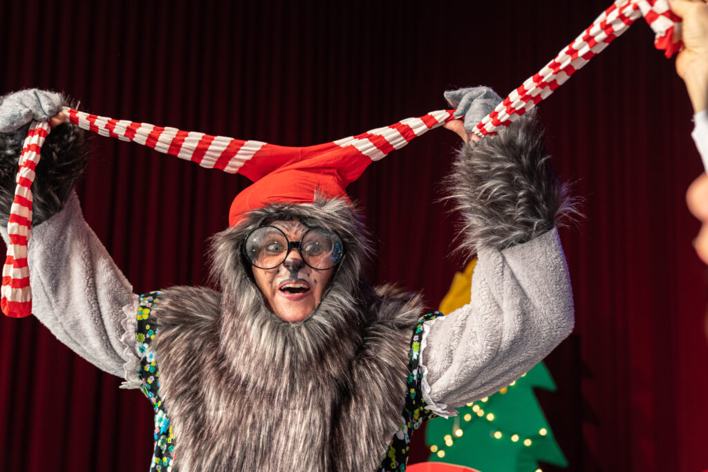 KAPICA RDEČA VOLKECA SREČA 1