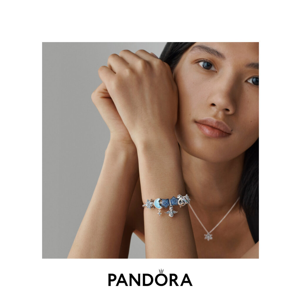 HIGH_Q424-HOLIDAY-SOME-POSTERNAK-MODEL-IMAGE-22-SQUARE-LOGO-FRAME