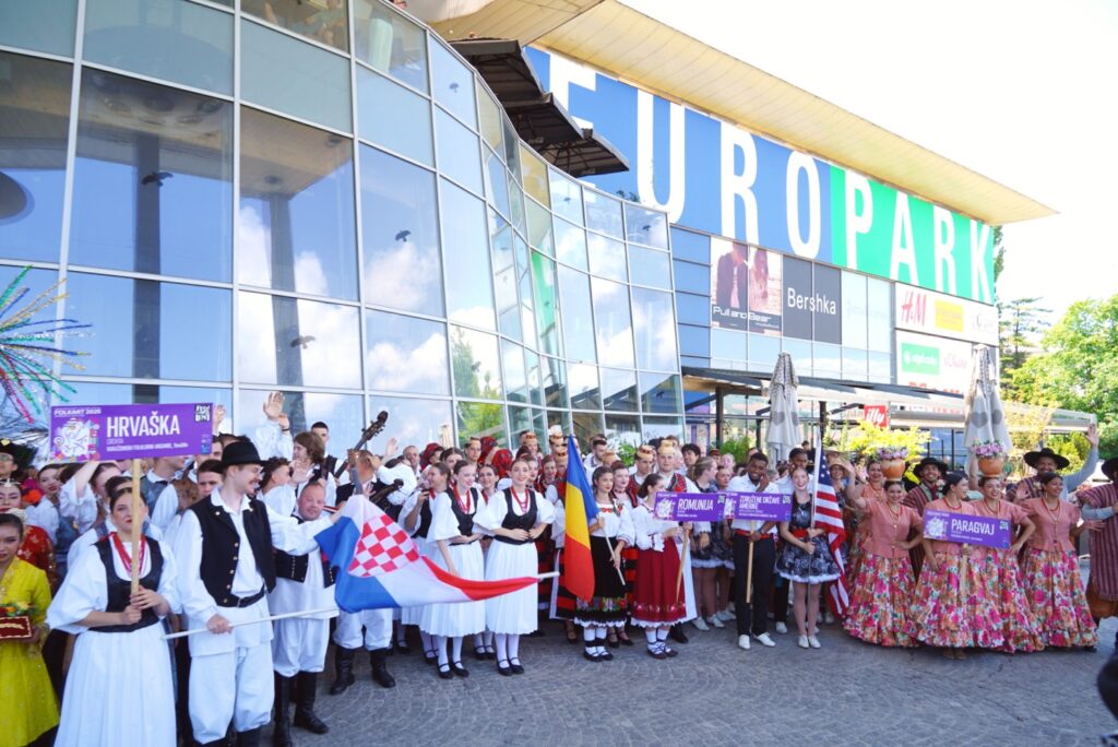 DSC05271_edit_36583845493230